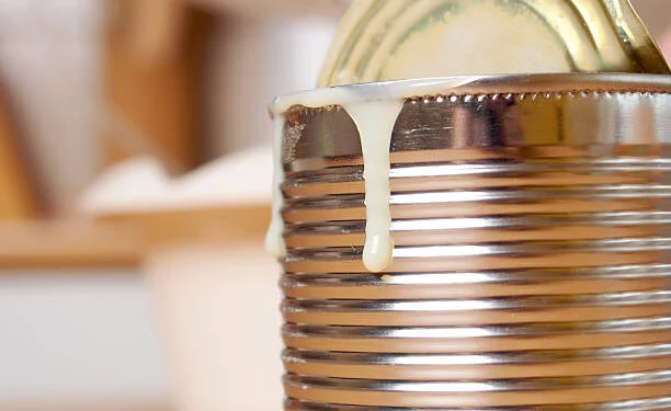 Anvisa proíbe leite condensado e suplementos no Brasil