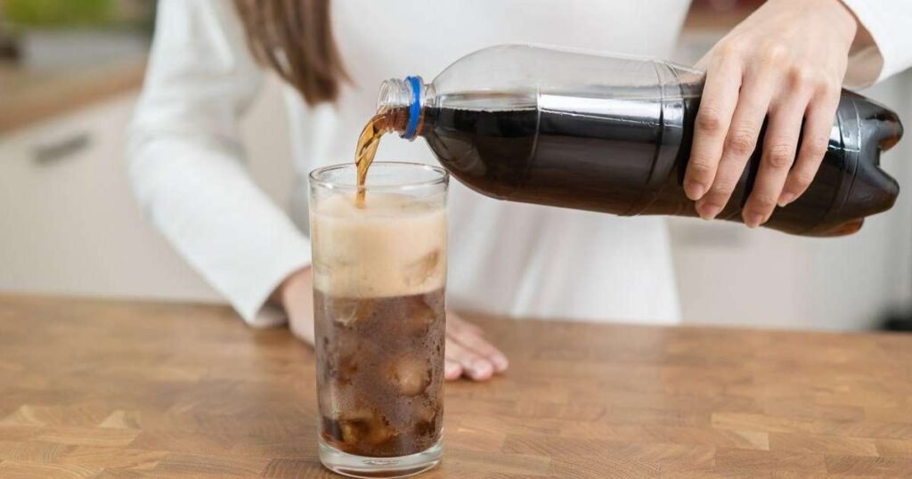 Corpo humano representando os benefícios de parar de beber refrigerantes